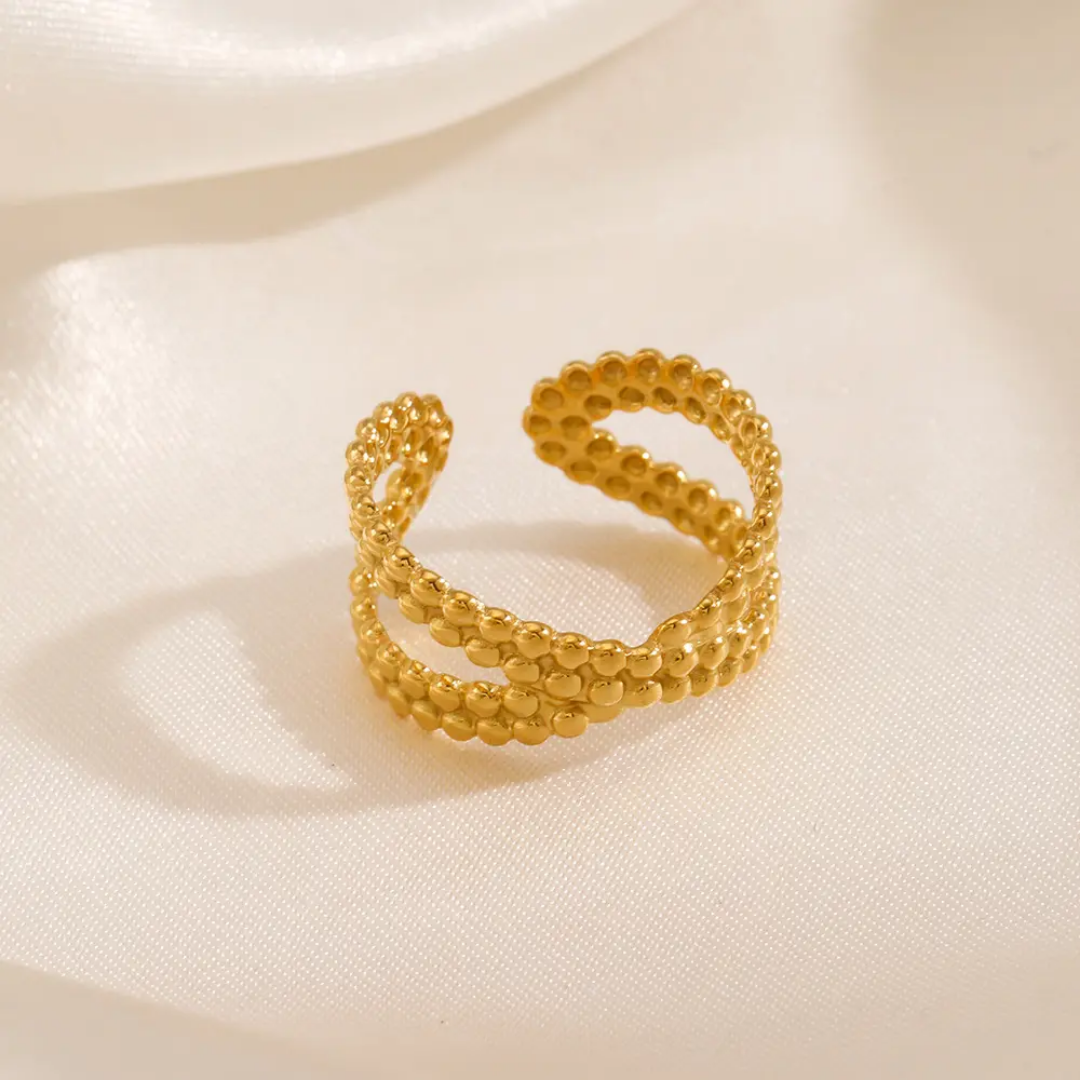 Crossloom Ring