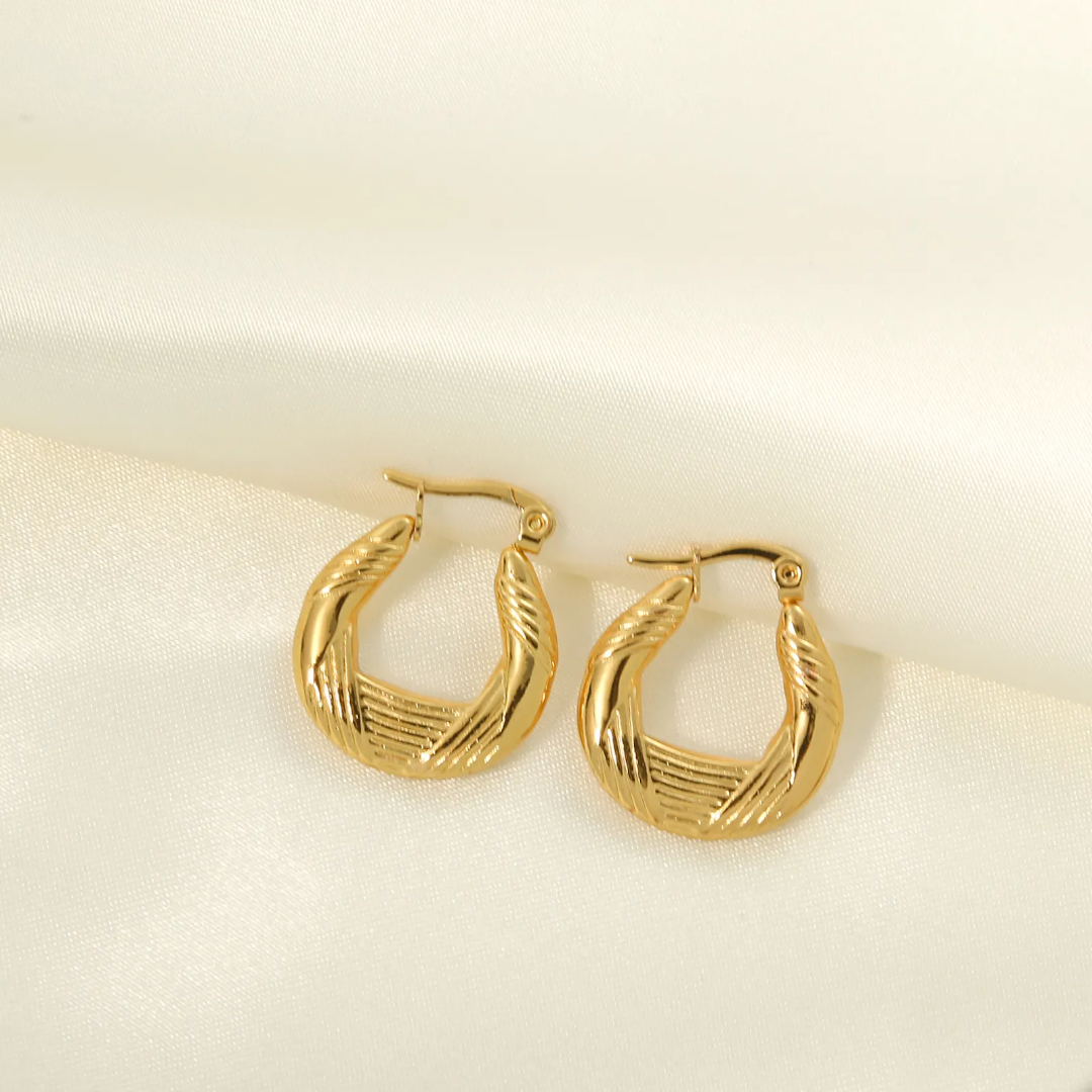 Lila Hoops