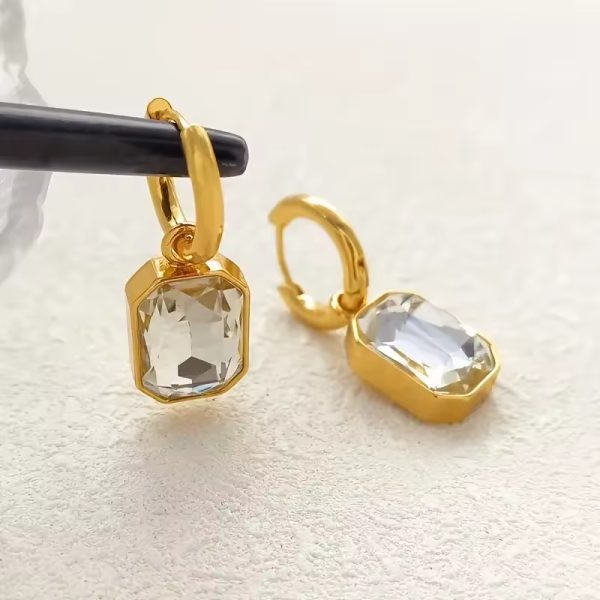 Dazzling Diamond Drop Earrings