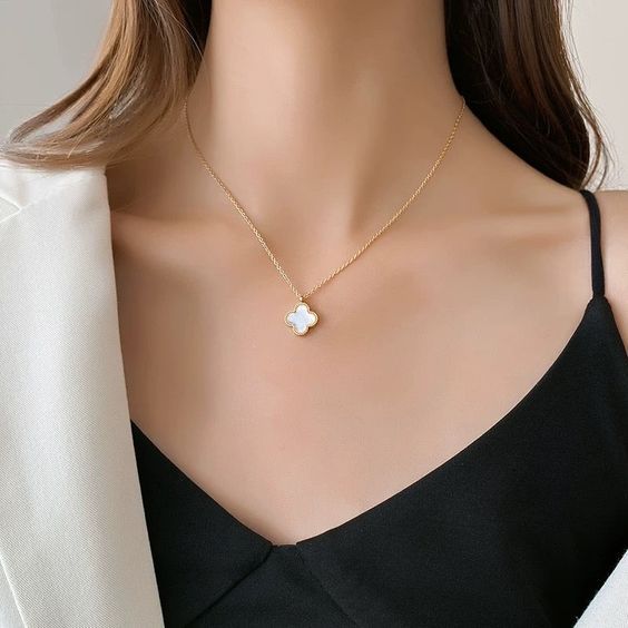 Clover Necklace - White