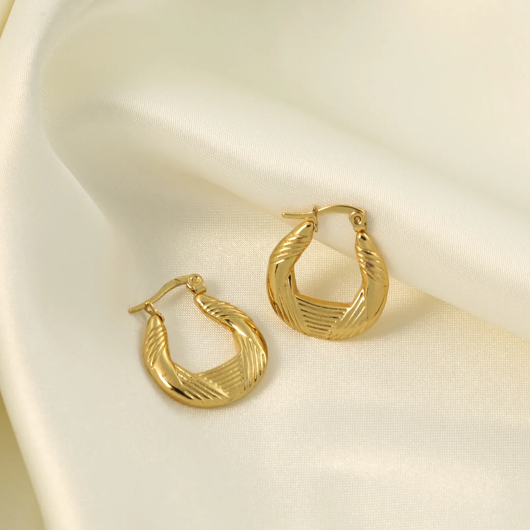 Lila Hoops
