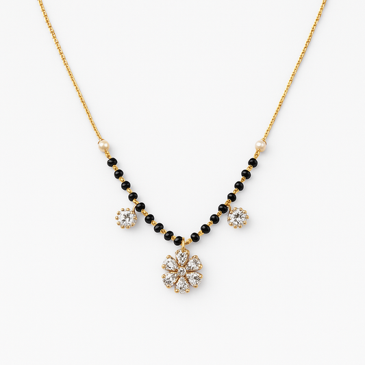 Vaidehi (वैदेही) – Three-Stone Cluster Mangalsutra
