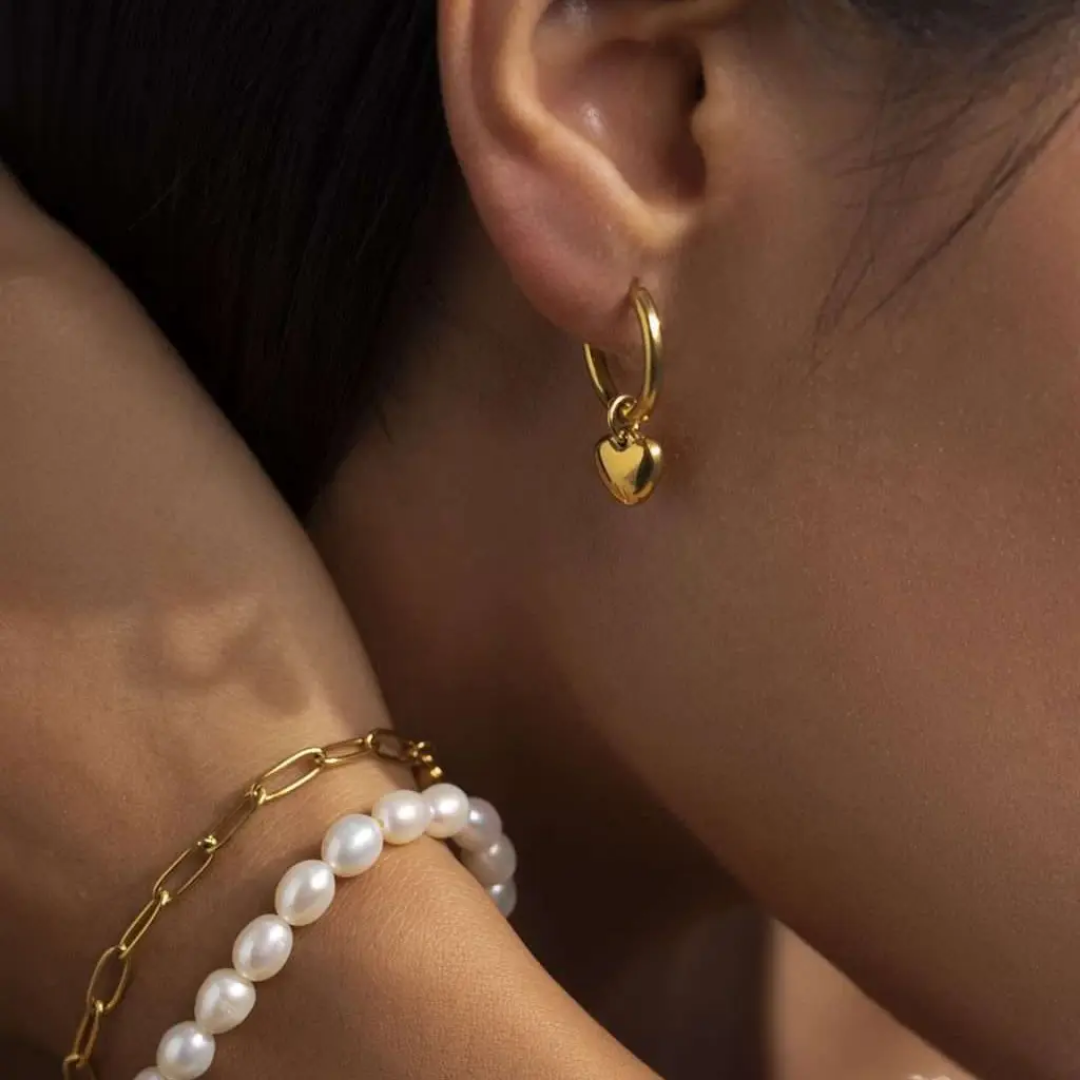 Dainty Heart Drop Huggies